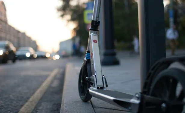 Dubai Transport News: Ban on E-Scooters in Metro & Tram Premises